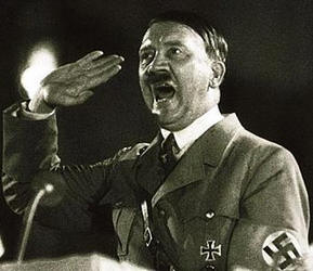 Adolf Hitler à la tribune